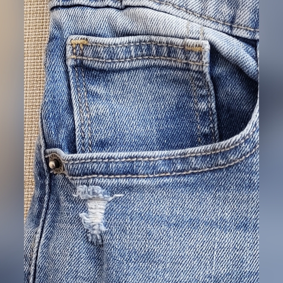 Old Navy Girls Karate Slim Built in Tough Distressed Jeans ‎ Stretch Size 8 Plus - Picture 5 of 9